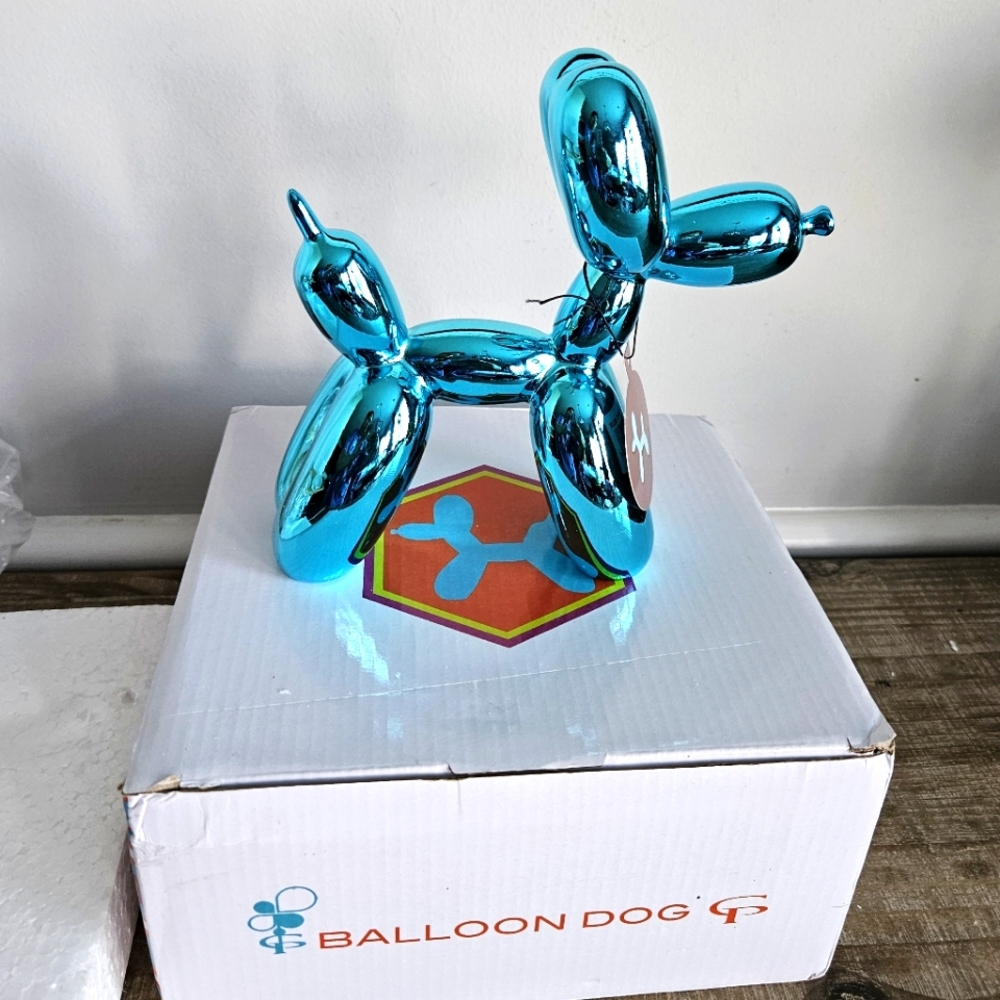 *NEW* Ballon Dog Statue Figurine